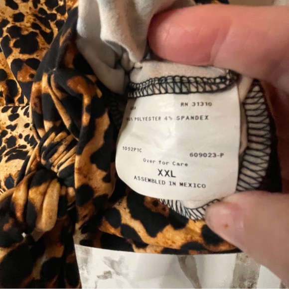 By & By Leopard Print Women's Top - XXL P2P:23” L:25” - Picture 11 of 13